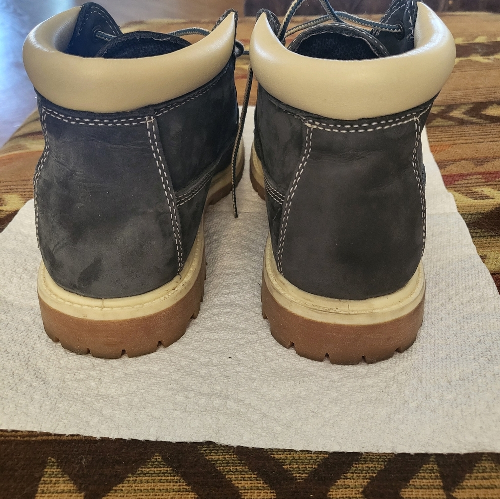 Women's Boots - Picture 2 of 7